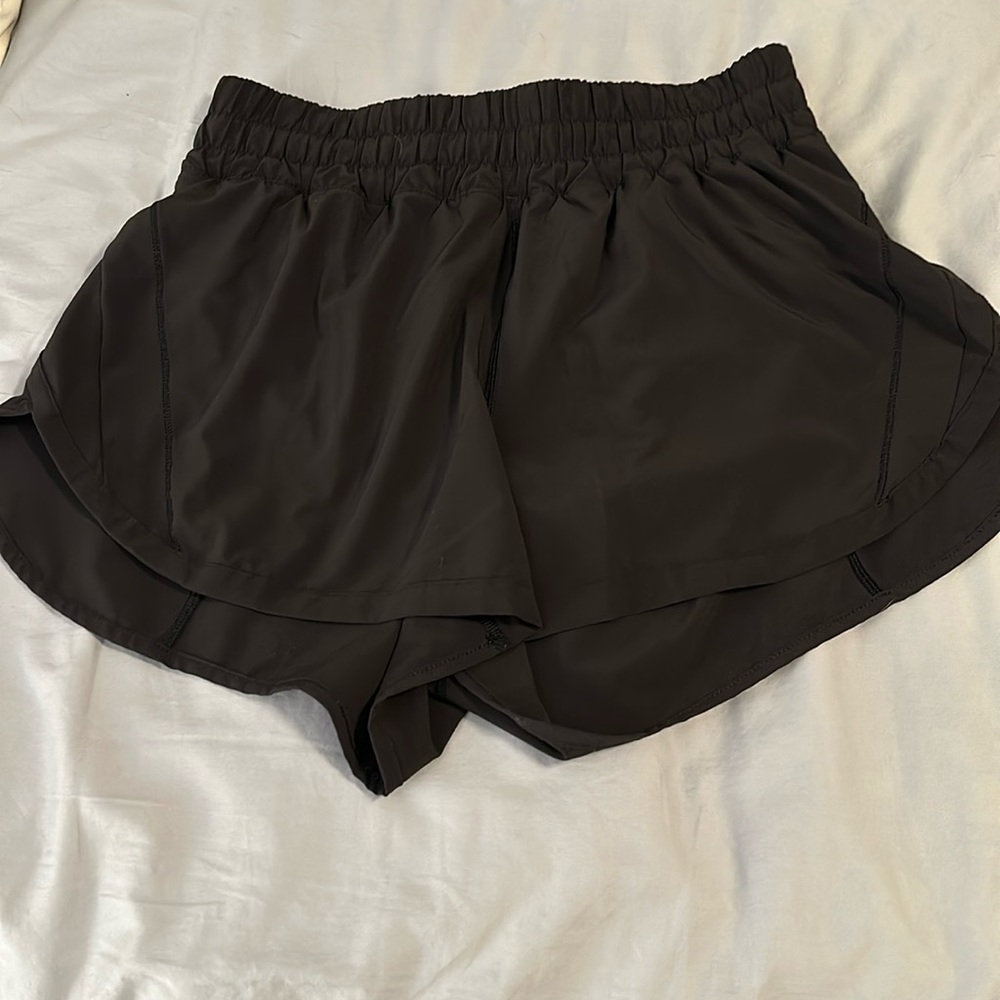 LULULEMON SIZE 10 HIGH RISE TRACK THAT 3 inch SHORTS
